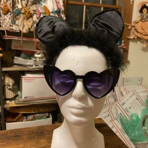 Cat ears and cat/heart sunglasses